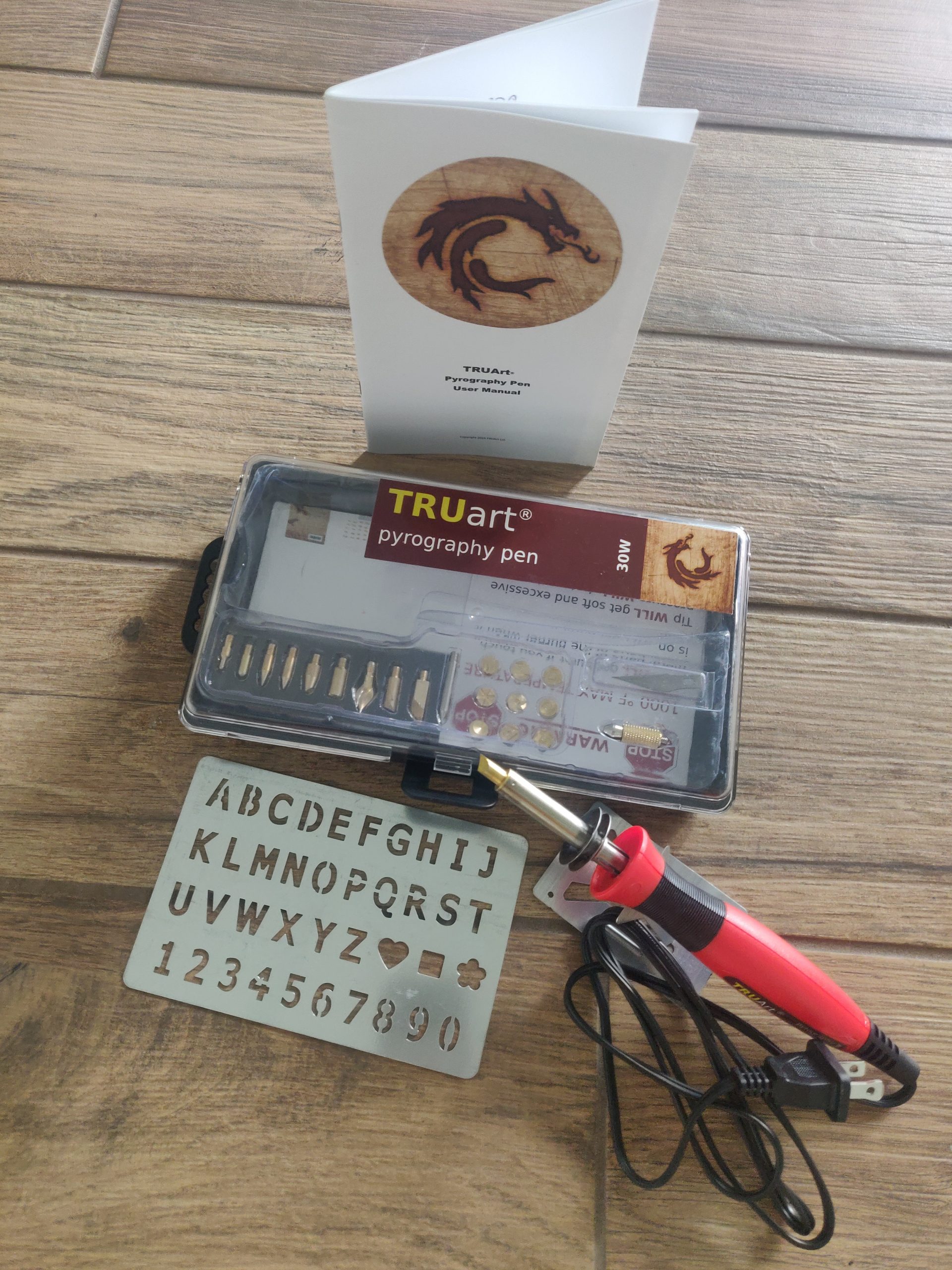 Need a good pyrography kit ? I reviewed 10 wood burning kits in